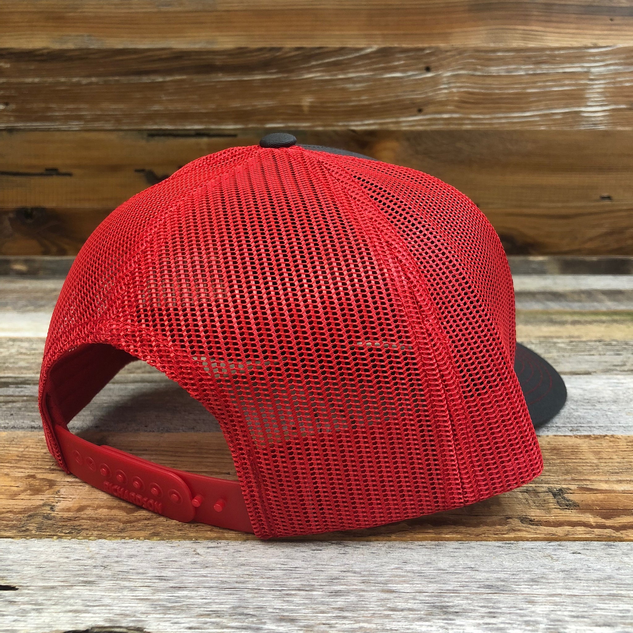 Red mesh sale trucker hat